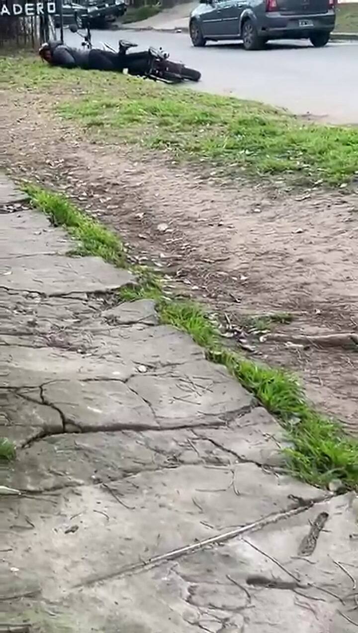 Un excustodio presidencial baleó en la cabeza a un motochorro que había asaltado a su pareja