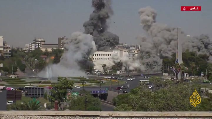 Momento del bombardeo de Israel al Ministerio de Defensa de Siria en Damasco.