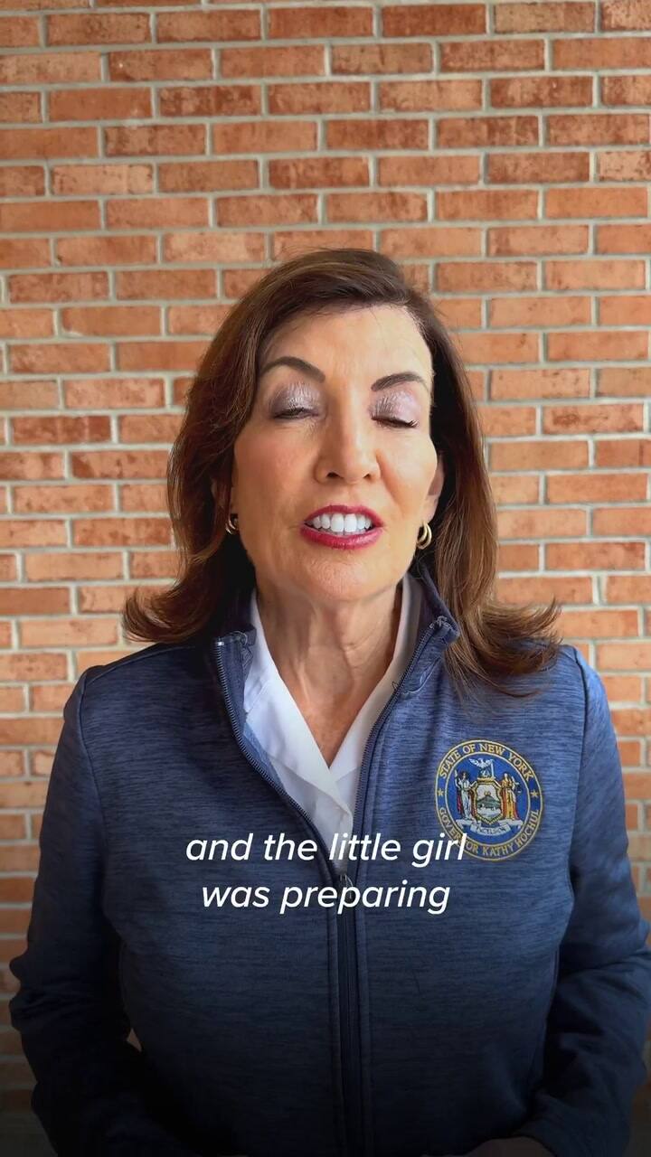 Hochul apuntó contra Trump tras la deportación de una niña de seis años