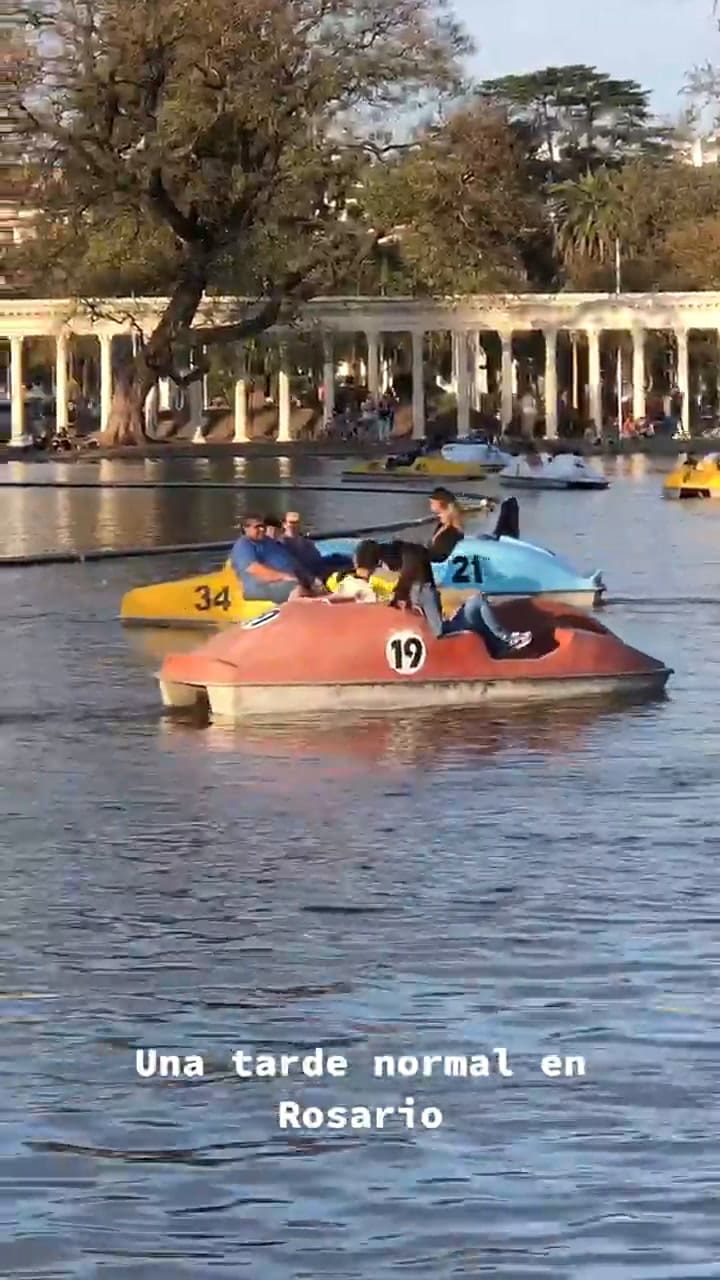 Perdió las llaves en un lago de Rosario y lo que hizo para recuperarlas provocó el aplauso de todos