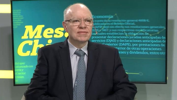 JOSE DEL RIO ENTREVISTA A JORGE FERNÁNDEZ DÍAZ EN MESA CHICA - PARTE 1