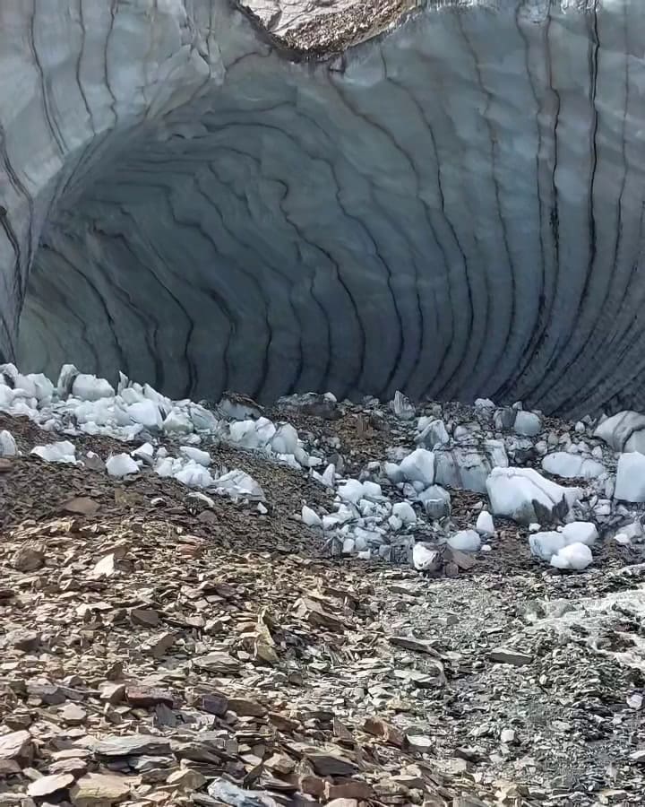 Así era la Cueva de Jimbo, en el Parque Nacional Tierra del Fuego, antes de que colpasara