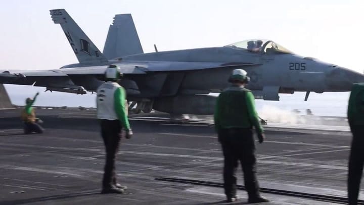 El Comando Central estadounidense compartió imágenes de los ataques a Irán