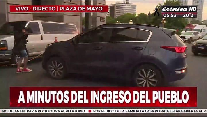 No permitieron ingresar a Rocío Oliva al velatorio - Fuente: Crónica TV