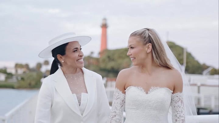 Se casó la futbolista Marta con Carrie Lawrence