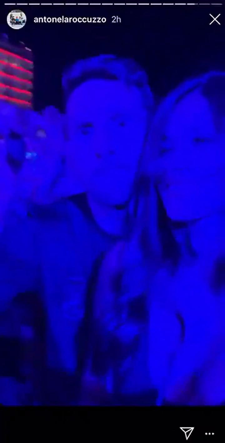 Antonella y Messi disfrutaron del recital de Ozuna en Ibiza - Fuente: Instagram