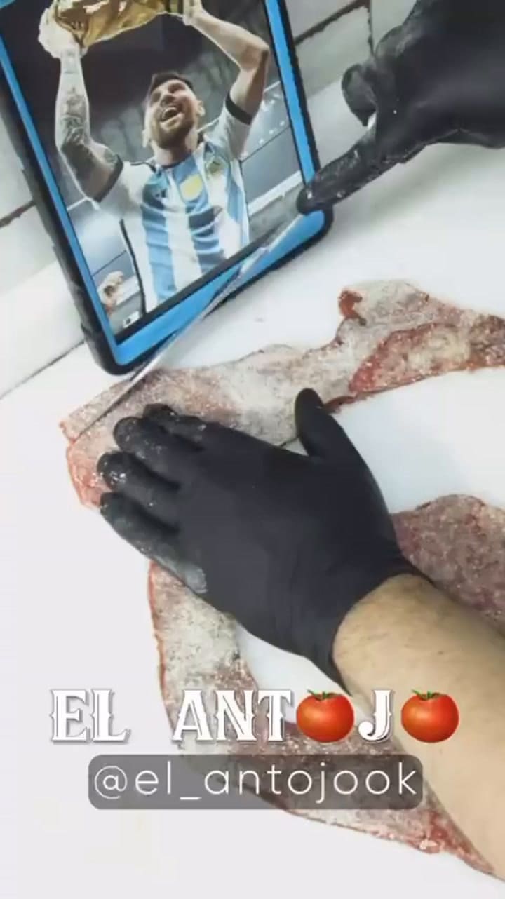 El Antojo y su milanesa de Messi campeón del mundo