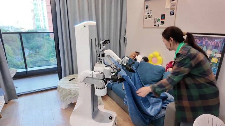 X Square Robot presentó un modelo para la limpieza doméstica que se alquila por horas