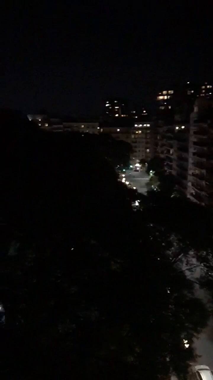 El cacerolazo en Plaza Vicente López