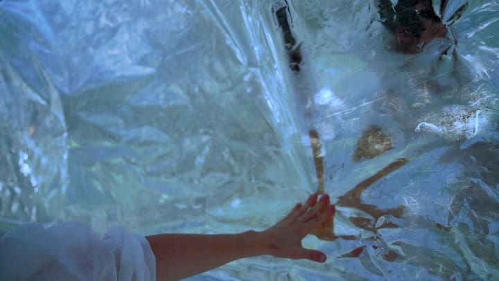 Poéticas de la gravedad, con dirección de Edgardo Mercado, se estrena este jueves a las 20 en LABA, Laboratorio de Artes de Buenos Aires