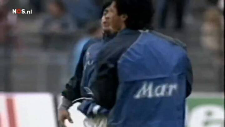 Una de las imágenes más icónicas del histórico paso de Diego Maradona por Nápoli - Fuente: YouTube