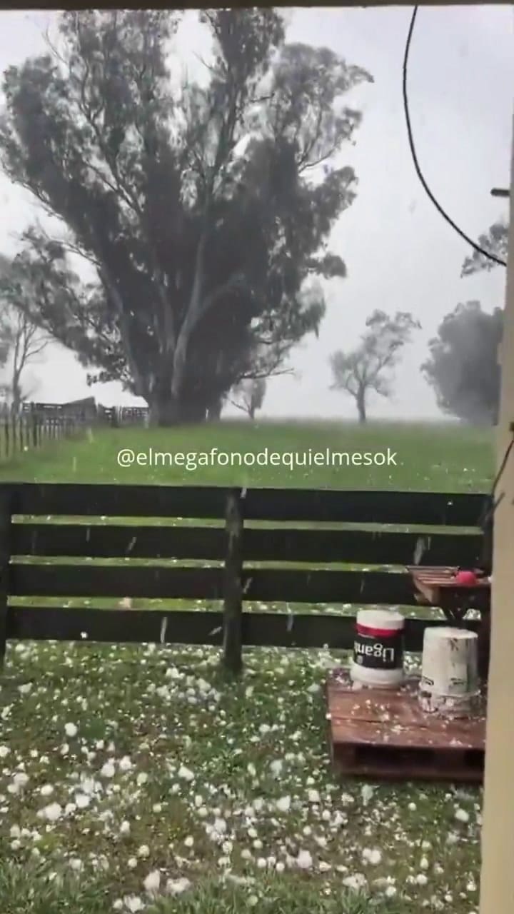 Los videos más impactantes del temporal que azotará al AMBA desde la medianoche: inundaciones, granizo y un tornado
