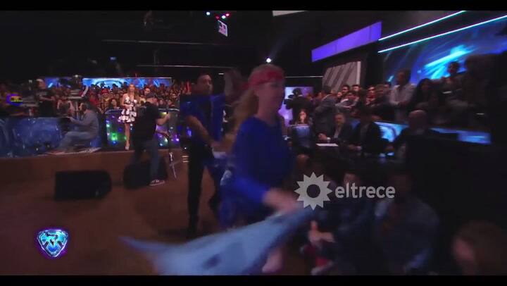 El show de Esmeralda Mitre y CAE - Fuente El Trece