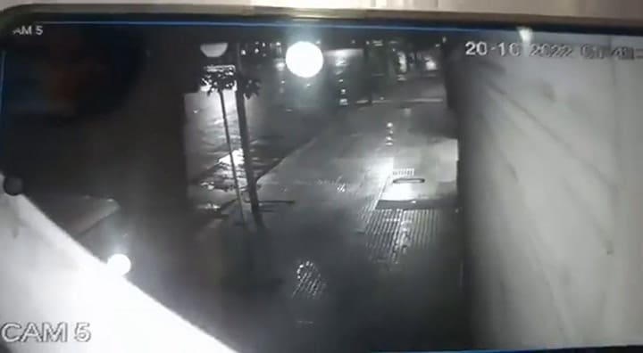 Así fue el choque a la camioneta del colectivo de la línea 39