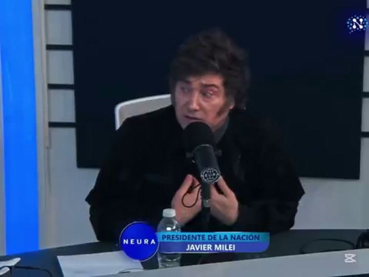 Javier Milei, contra el senadro Paoltroni