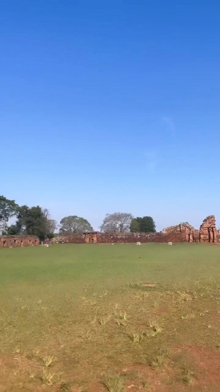 Nicole Neumann disfrutó de las Ruinas de San Miguel