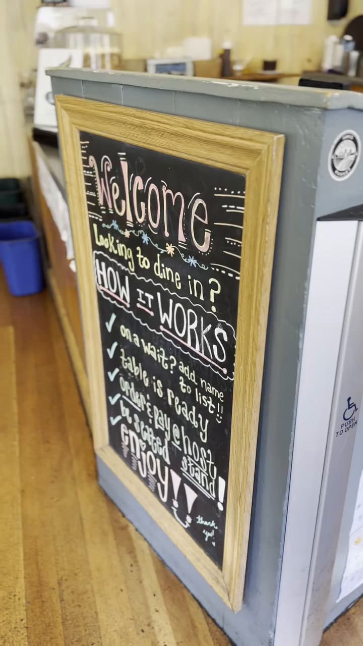 Cierra un clásico de California: la legendaria tienda que dice adiós para siempre tras 36 años