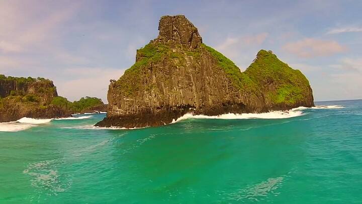 Noronha desde un drone - Fuente: YouTube