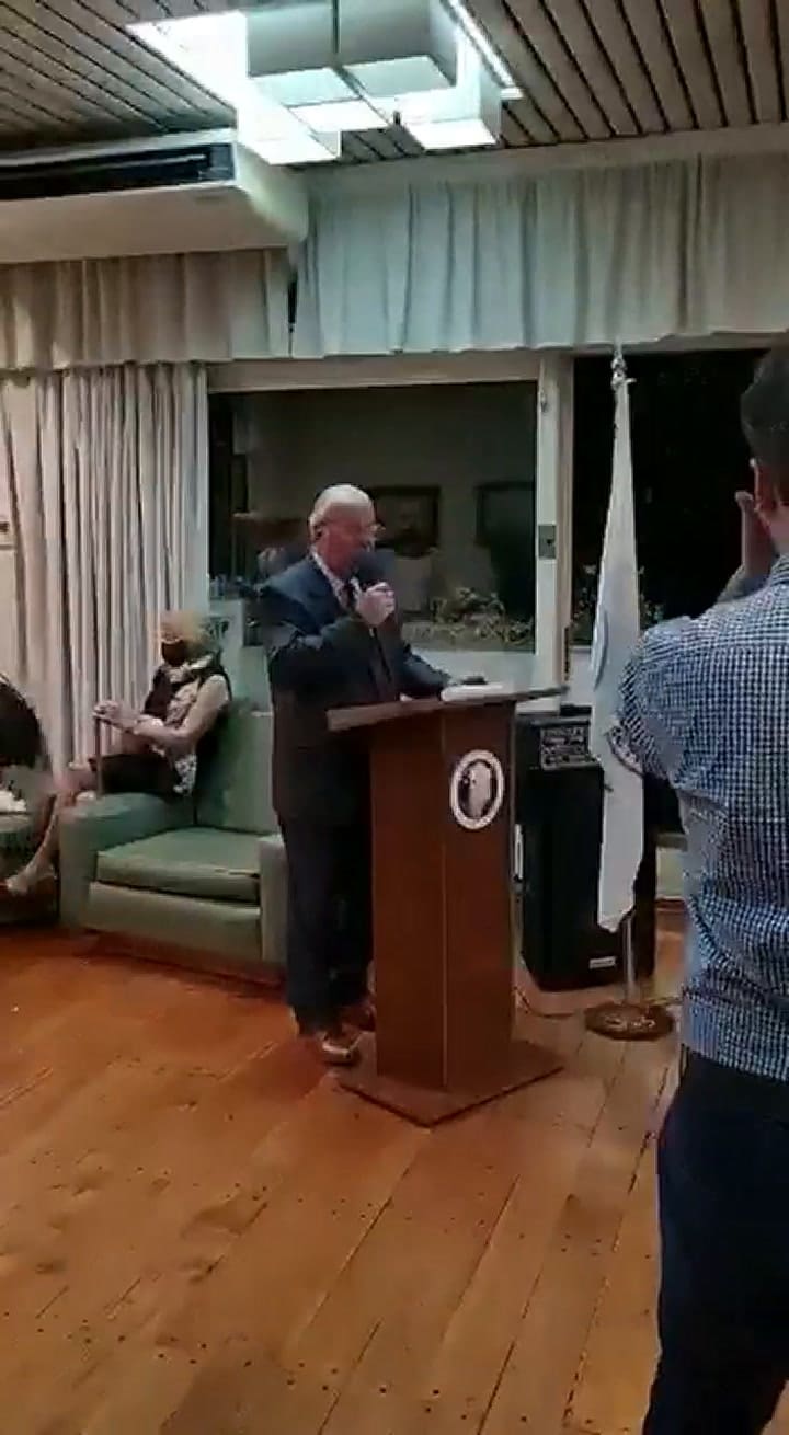 El momento del reconocimiento a Alejandro de La Tour d’Auvergne