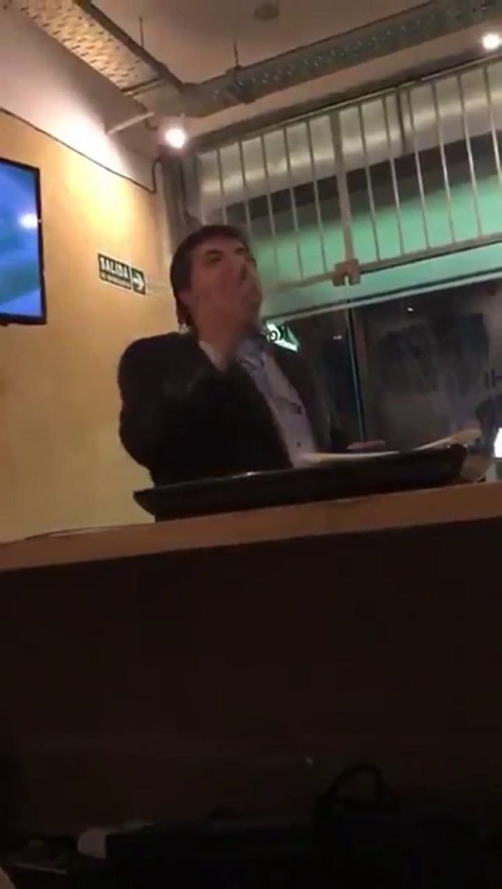 ¿Qué dijo Caruso Lombari para enojar tanto a Mascherano? - Fuente: Twitter