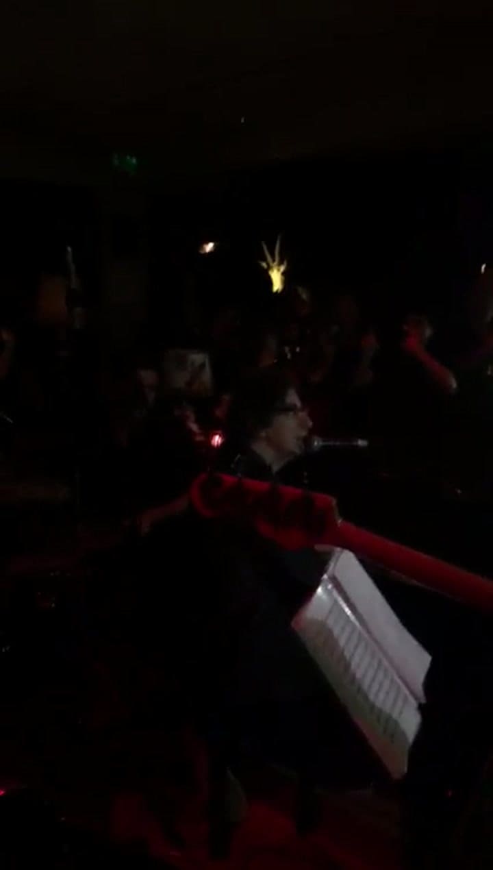 Charly García y Los Durán Durán en un recital de Flower Trip