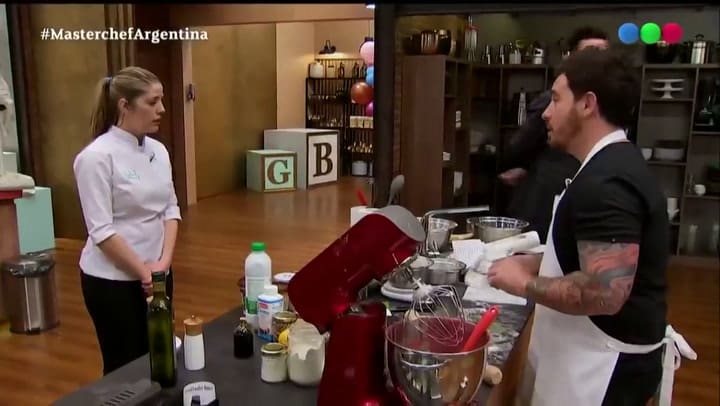 MasterChef Celebrity. El gran gesto de las compañeras de Fede Bal ante su fallido pionono - Fuen