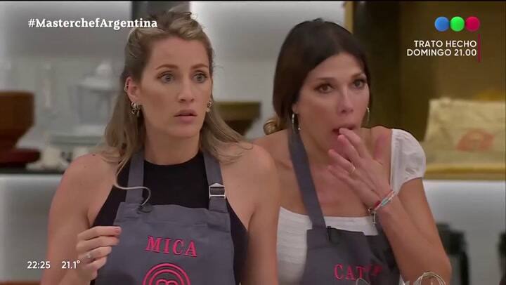 El forcejeo de Mica Viciconte y Catherine Fulop en MasterChef Celebrity (Telefe)