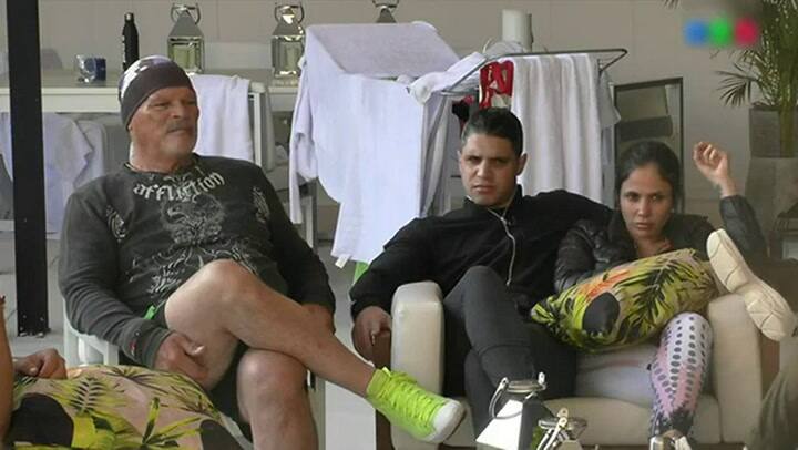 Holder contra Viviana Canosa