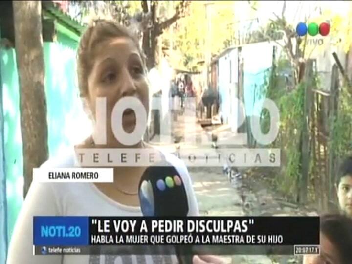 Habló la mujer que golpeó a la maestra