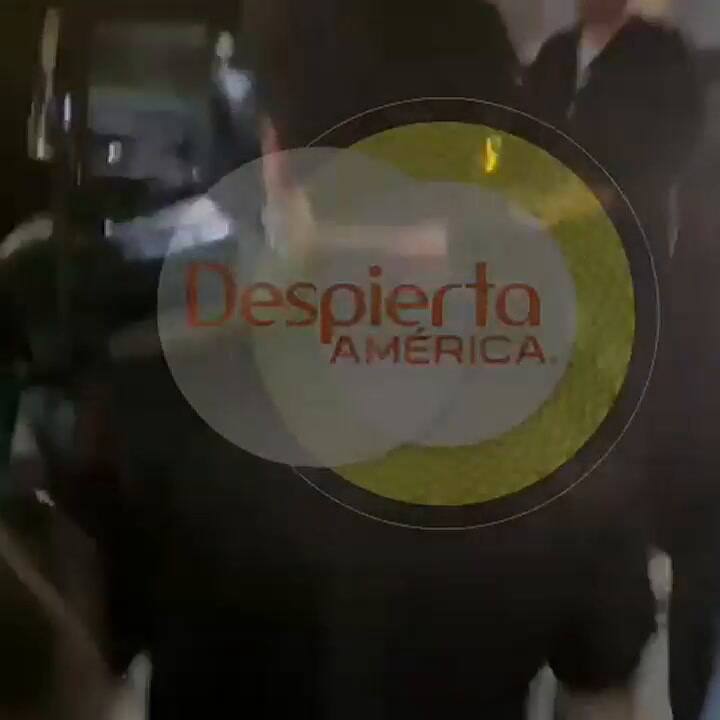 Christian Nodal es captado con una chica Los Ángeles