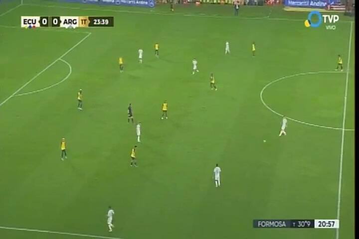 El gol de Julian Alvarez para poner en ventaja a la Argentina