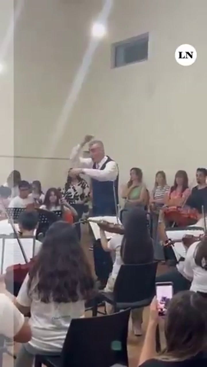 Nelson Castro volvió a deslumbrar en su faceta de director de orquesta
