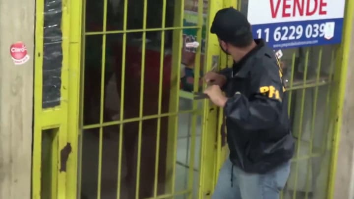 14 detenidos por venta de teléfonos celulares robados