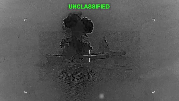 Ataque de Estados Unidos a un portaaviones iraní