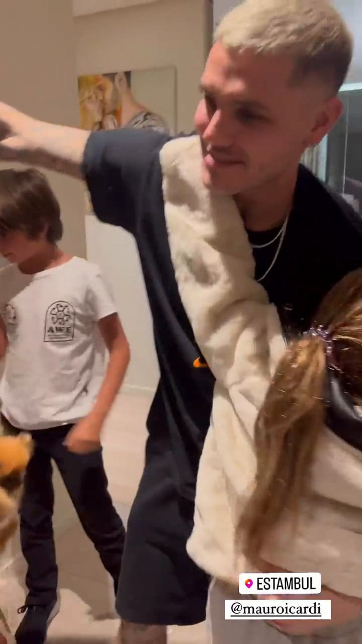 Wanda Nara volvió a Turquía y mostró el emotivo reencuentro de sus hijos con Mauro Icardi
