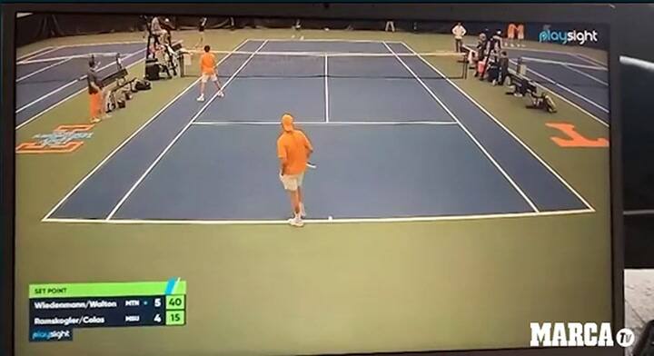 El insólito punto durante un partido de dobles