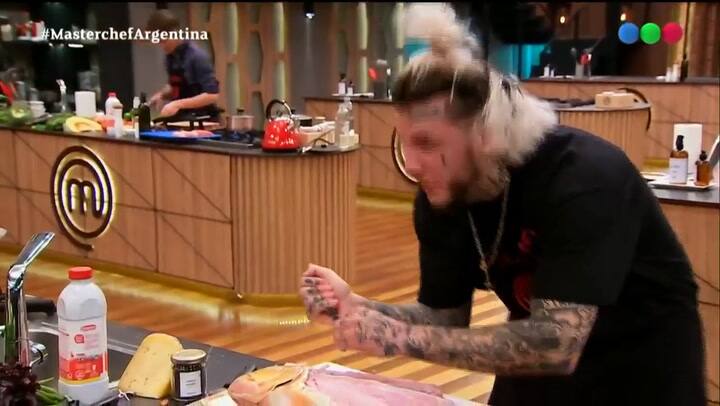 Enojado: a Alex Caniggia le molesta la ayuda de Germán Martitegui - Fuente: Telefe