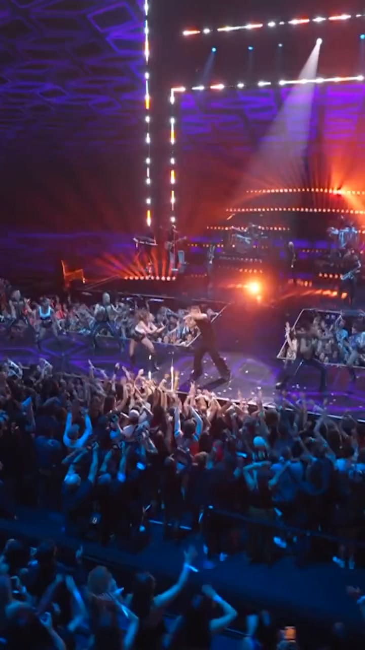 Una presentación icónica que reafirmó su lugar en la música latina