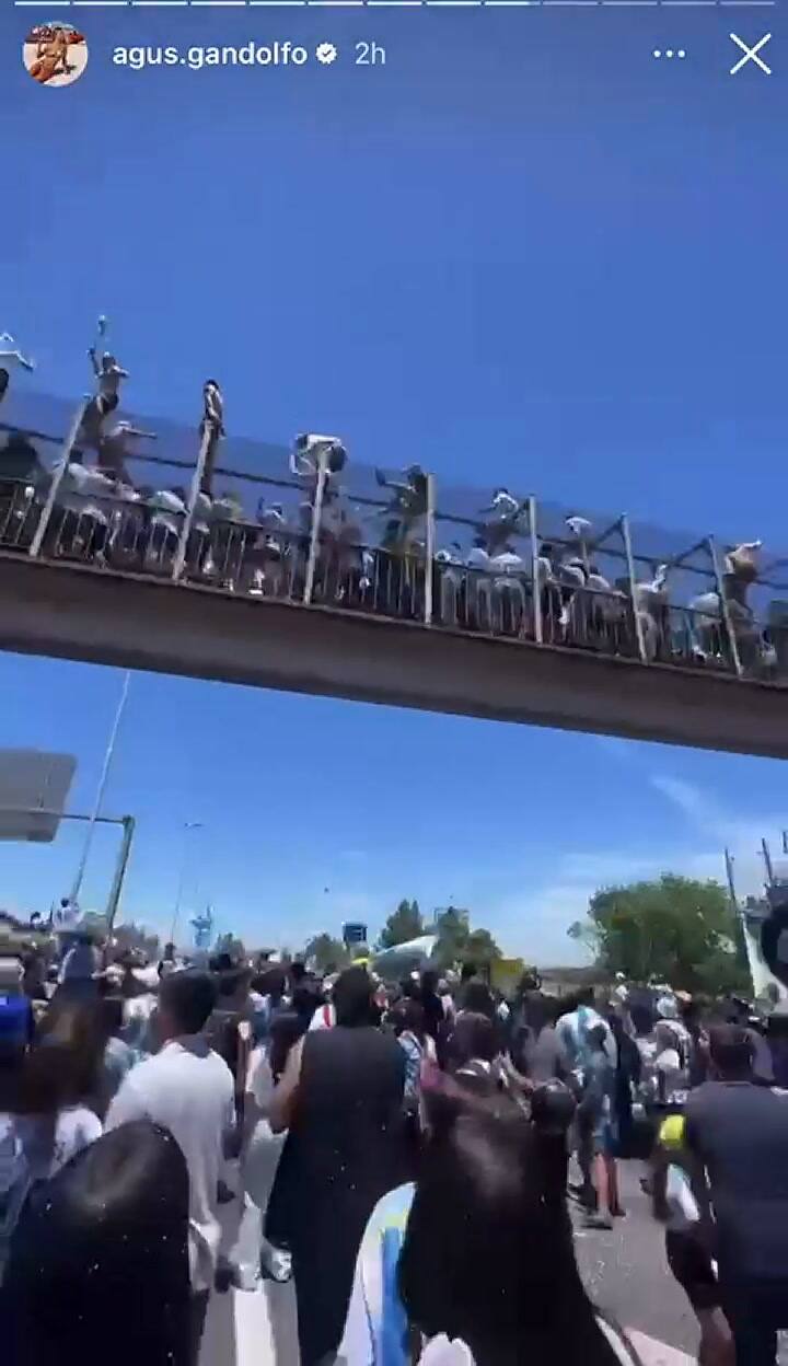 Agustina Gandolfo salió a la calle como una hincha más (Video: Instagram @agus.gandolfo)