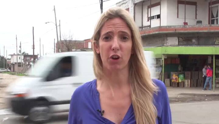 Toty Flores recibió a LN+ en el barrio La Juanita