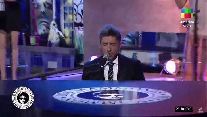 El blooper de Jey Mammon en el arranque de su programa: “Son cosas que pasan” - Fuente: América TV