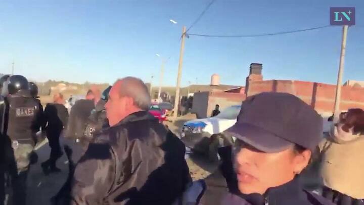 Incidentes den Comodoro Rivadavia luego de la violación de un niño de 12 años - Fuente: ADN Sur