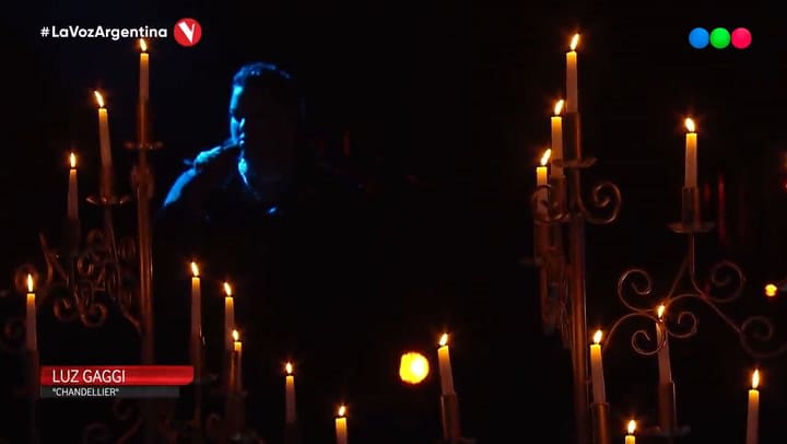 Luz Gaggi canta Chandelier en La Voz