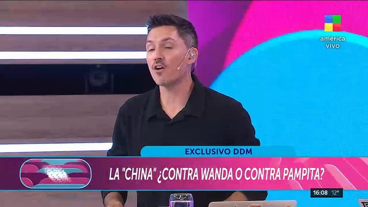 La China Suarez viajó a Turquía junto a sus tres hijos
