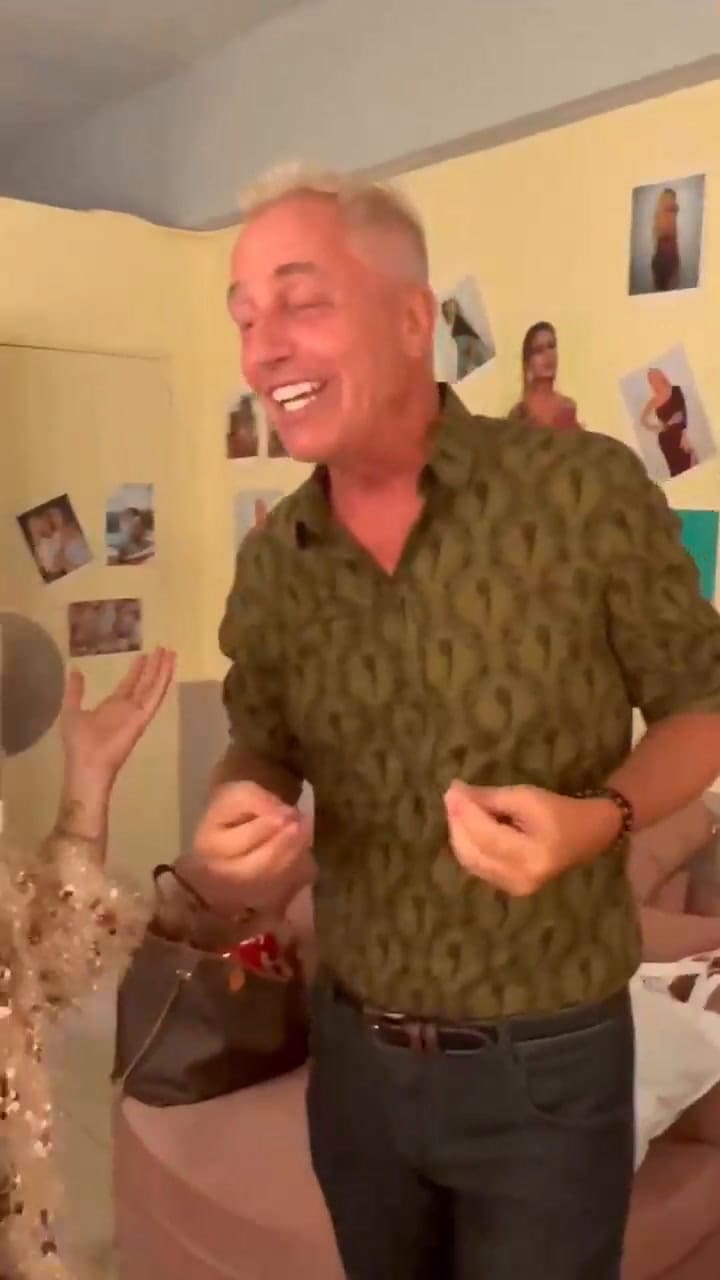 Casados con Hijos: el divertido video de Marley y Flor Peña en el camerín