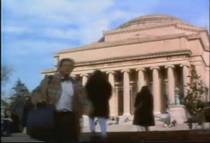 Tráiler del film El espejo tiene dos caras (Video: Youtube Video Detective)