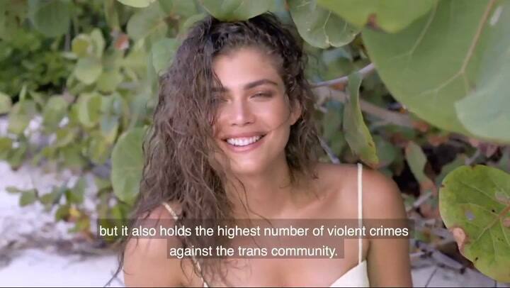 La brasileña es la primera modelo trans en posar para la revista Sports Illustrated