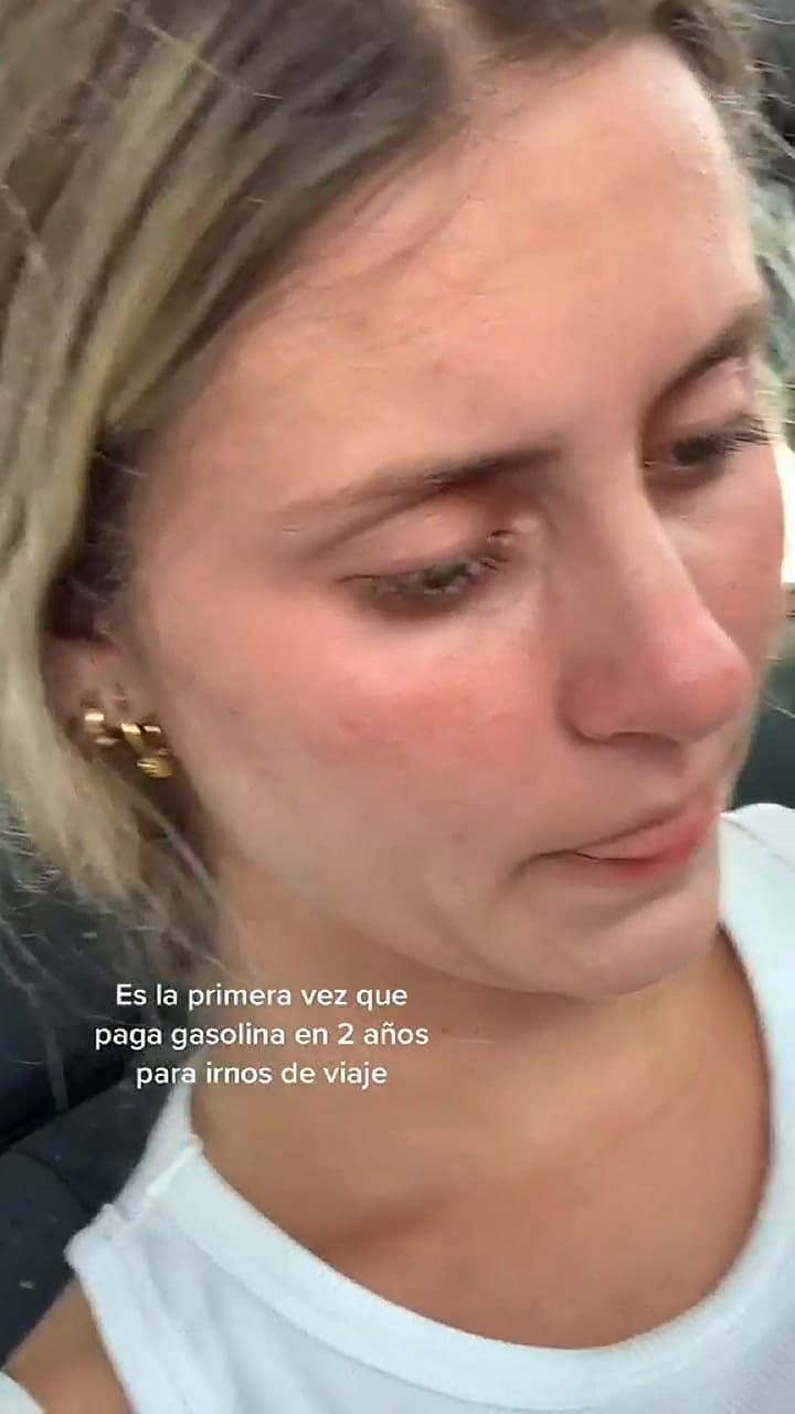 Tiktoker llora por el alto costo de la gasolina en España