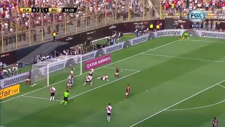 La atajada de Armani, el codo de De La Cruz y como se salvo River. Fuente: Fox Sports