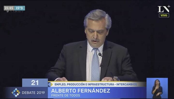 Fernández criticó a Macri por la gestión energética y acusó a su familia de corrupción
